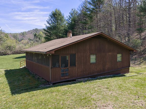 4th image of 2050 Pedlar River Rd
