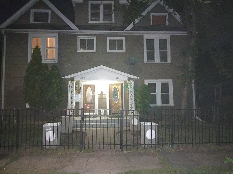 1109 Ross Ave E #1 — Photo 2