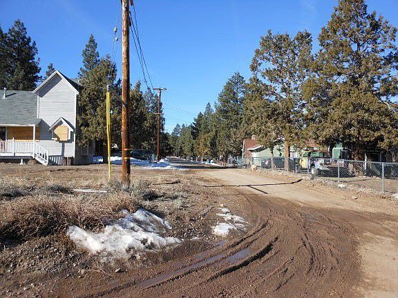 2nd image of 2090 8th Ln