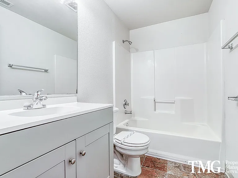 7111 NE 163rd Ave — Photo 28