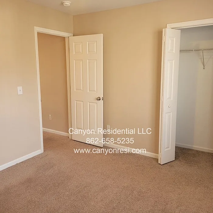 Building Photo - 4396 Moat Dr
