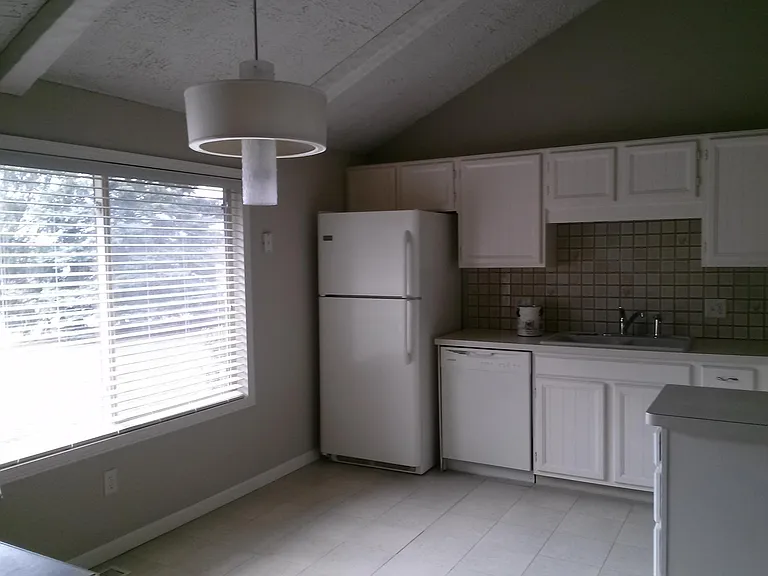4926 Stauffer Ave SE — Photo 2