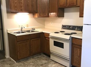 1124 SW Lane St APT 2, Topeka, KS 66604