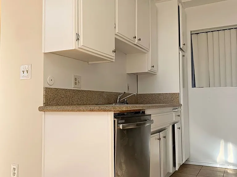 9801 Tabor St — Photo 3