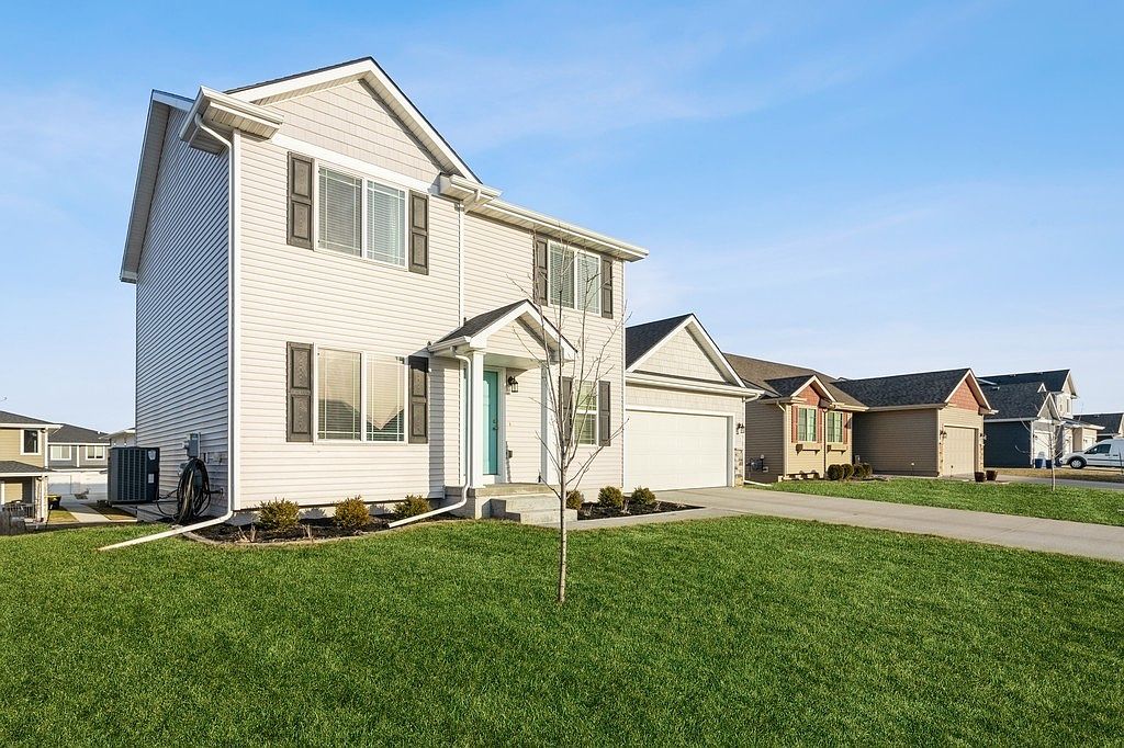 2345 SE Maxwell Dr, Waukee, IA 50263 Zillow