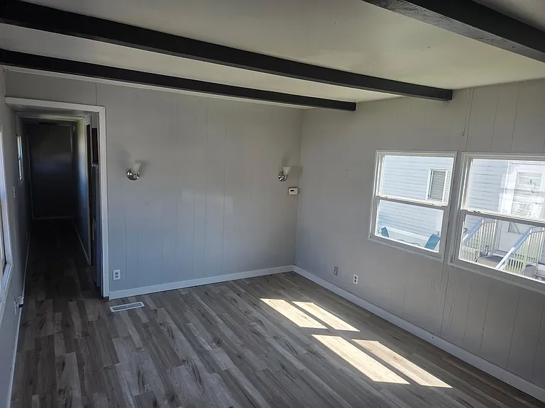 601 S Stewart St — Photo 10