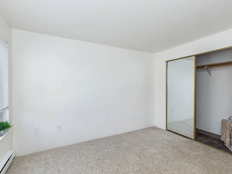 Kenmore Village Apartments — Photo 9
