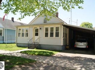 931 Ernst St, Cadillac, MI 49601