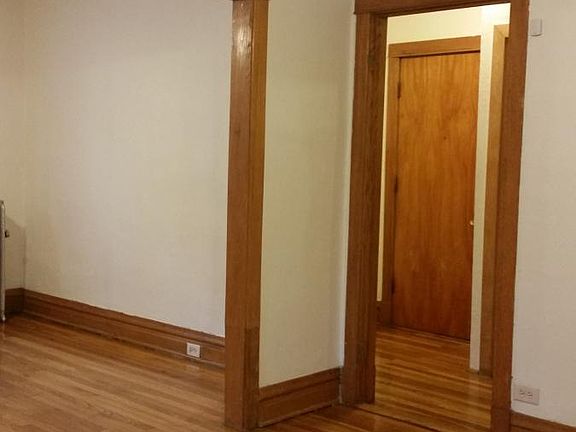 2nd image of 7136 N Wolcott Ave #1