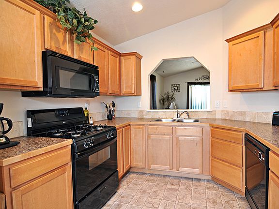 2nd image of 513 E Edenridge Dr