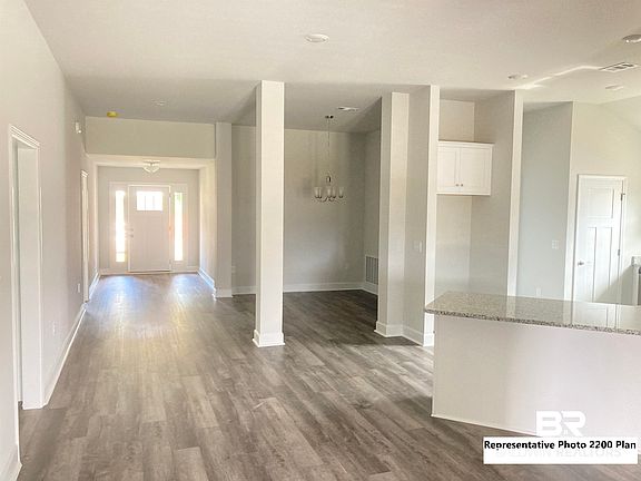 5th image of 652 Mayflower Dr