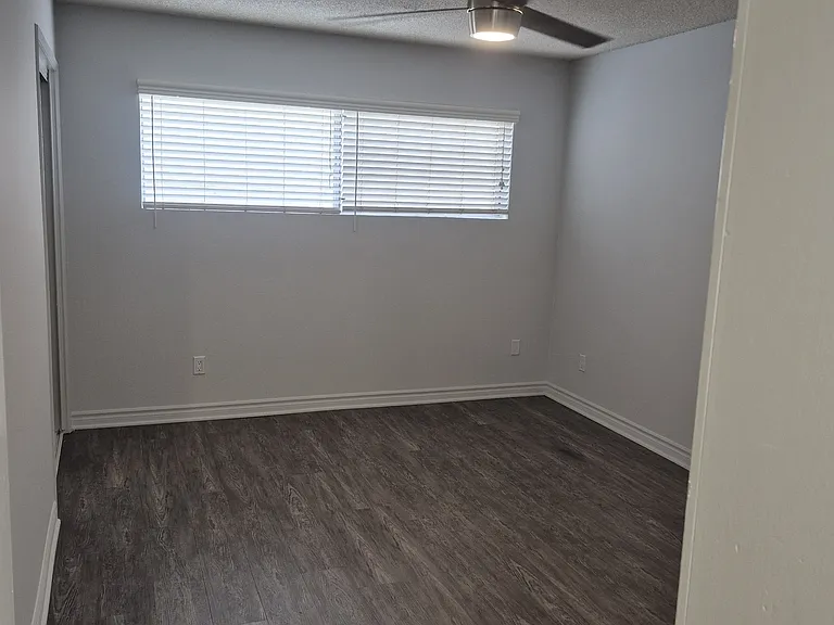 Crownwood Apartments — Photo 11