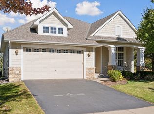10511 Hawthorn Trl, Woodbury, MN 55129