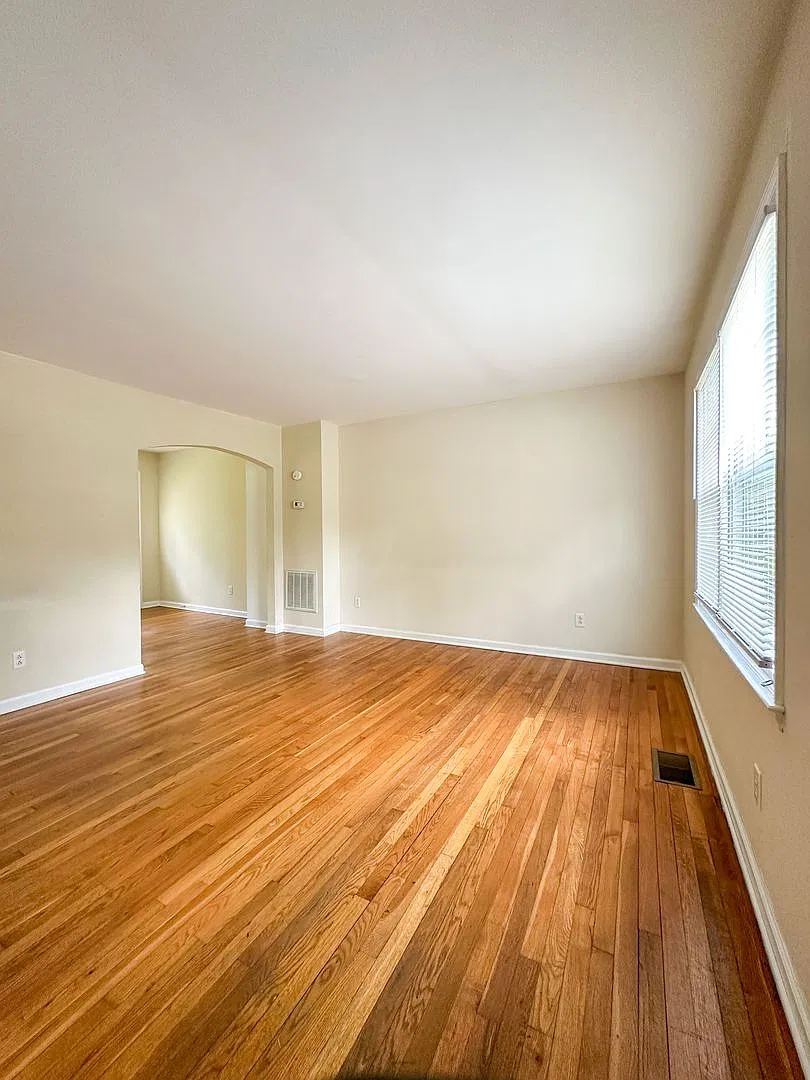 Fawn Lake Apts. — Photo 3