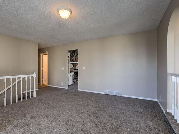 4th image of 2222 N 125th Avenue Cir