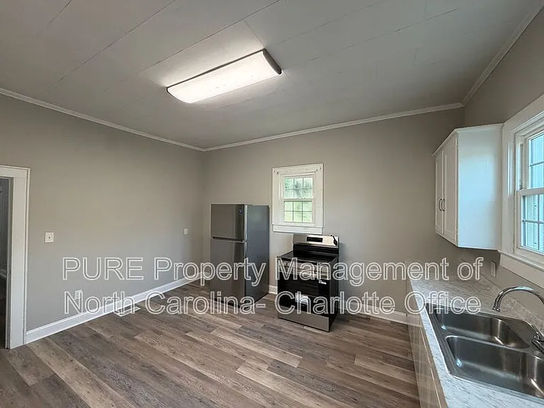 330 Depot St — Photo 8
