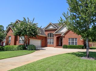 100 Connemara Ln, Dothan, AL 36303