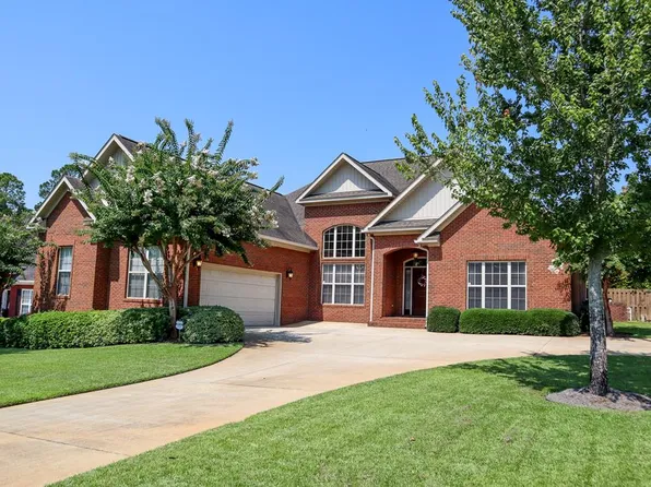100 Connemara Ln, Dothan, AL 36303