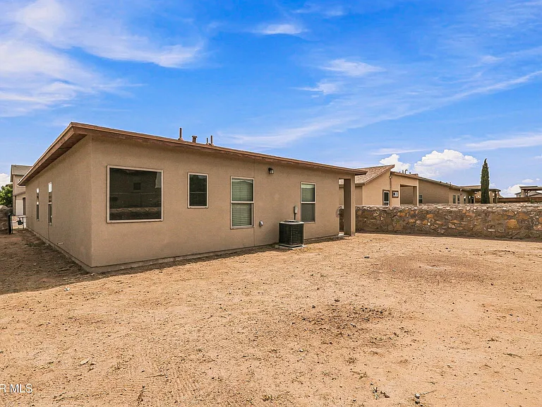 7008 Faxon Dr — Photo 46