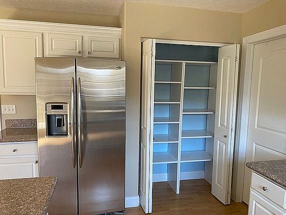 custom pantry shelves