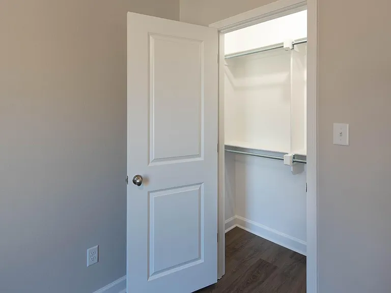 10417 Farris Ave — Photo 9