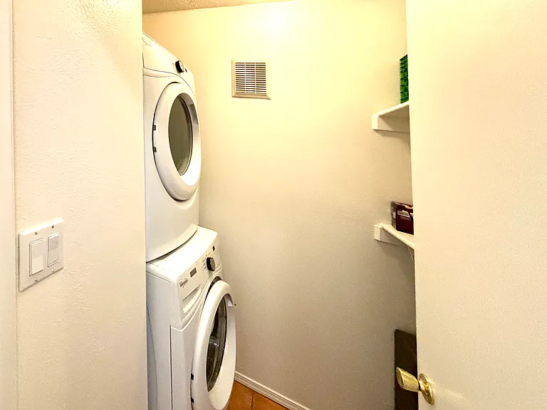 2949 Calle De Ovejas #D — Photo 4