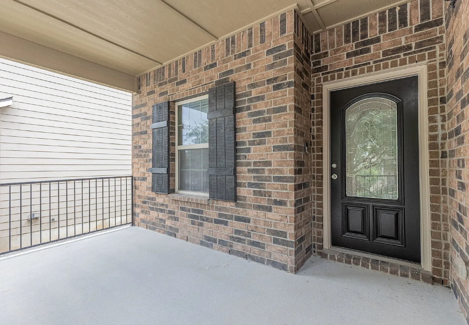3 bed, 2.0 bath, 1733 sqft, $1,995 — Photo 2