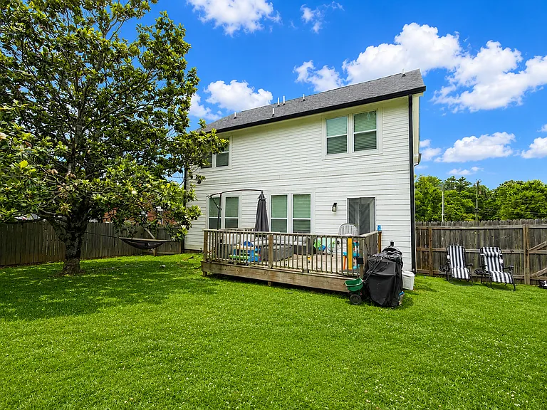 3828 E Ridge Dr — Photo 3