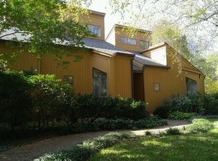 517 Hobbs Rd, Greensboro, NC 27403