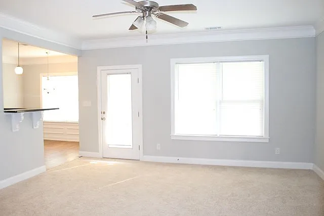 831 Erika Ln — Photo 4