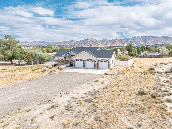 406 Bluecrest Ln, Spring Creek, NV 89815