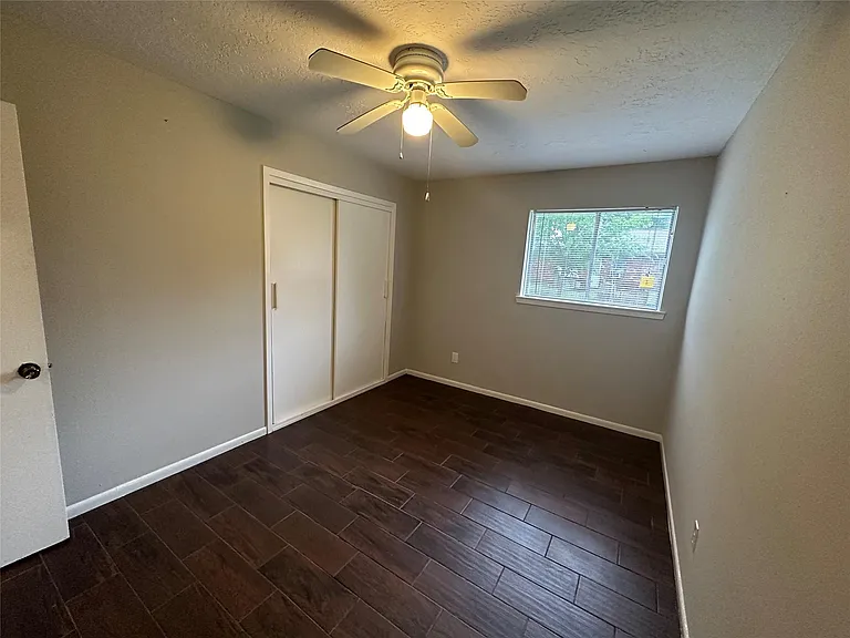 9939 Valley Park Dr — Photo 9