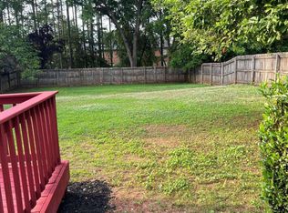 1020 Olde Roswell Grv, Roswell, GA 30075