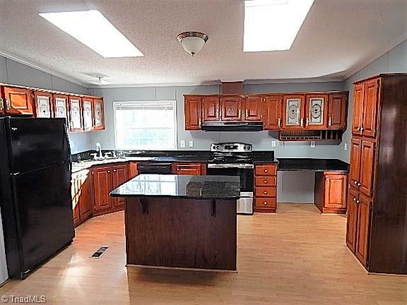 5th image of 5511 Bridgeview Dr
