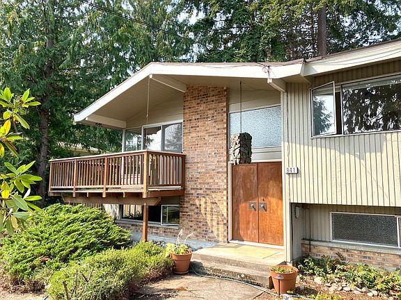 2nd image of 941 178th Ave NE