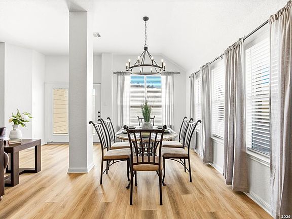 5th image of 2818 Silverton Ct