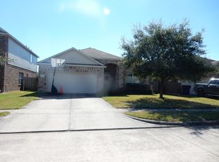 9529 Blue Bonnet Dr, Texas City, TX 77591