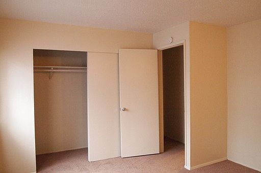4th image of 1509 30th St SE APT 104