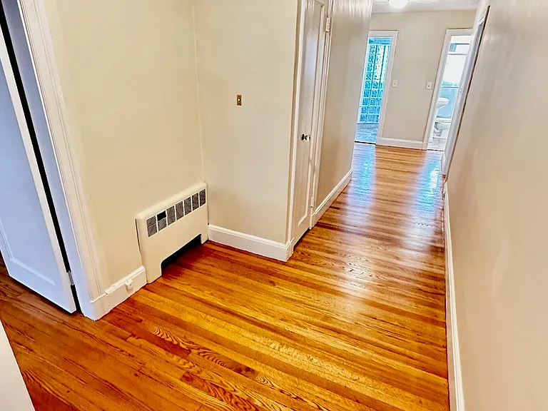 27 Heath St #2 — Photo 9