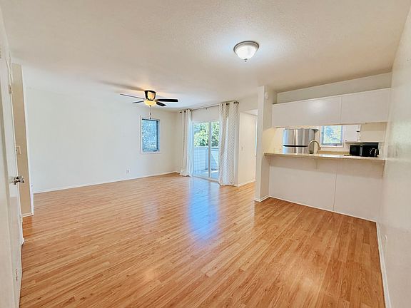 2nd image of 521 W Montecito St APT 10