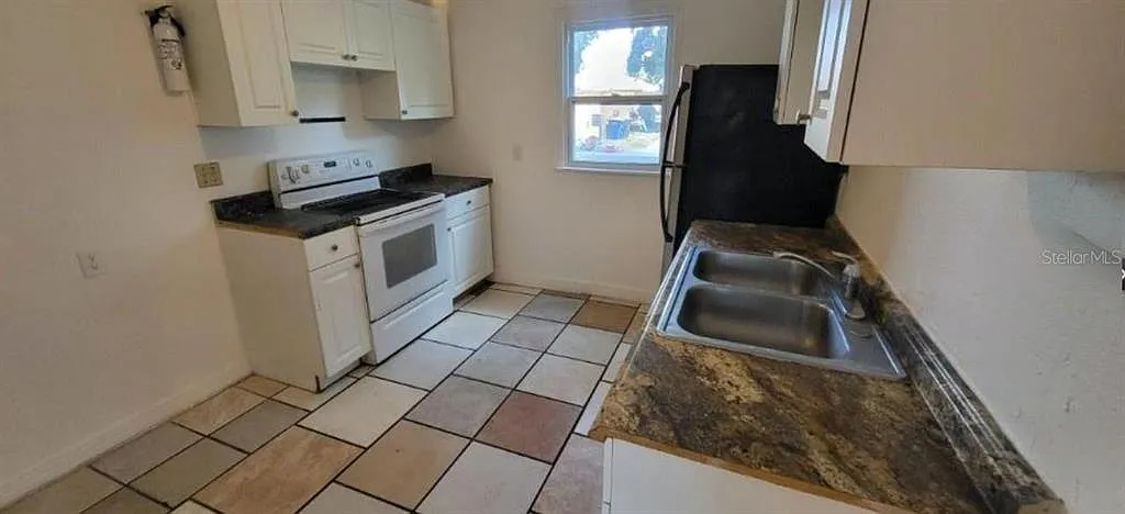 2 bed, 1.0 bath, 625 sqft, $1,600 — Photo 4