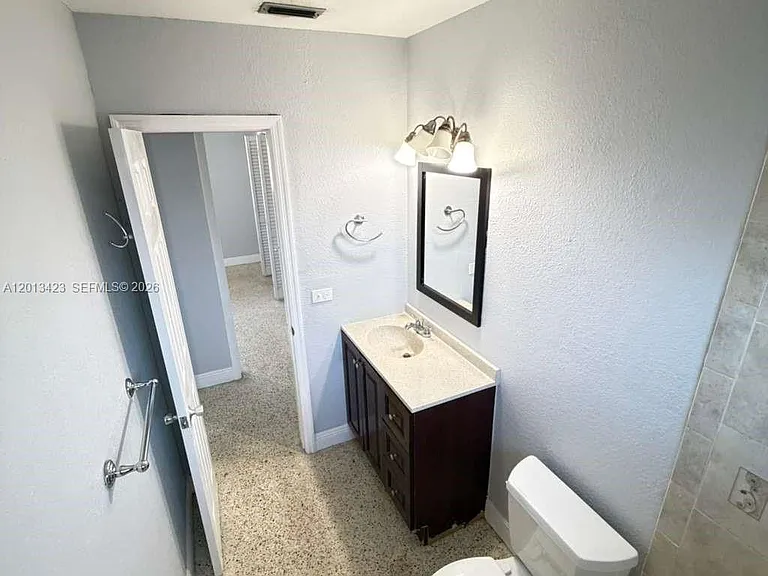 45 NW 45th Ave #45 — Photo 7