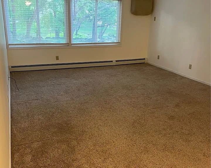 10311 Cedar Lake Rd #212 — Photo 2