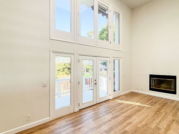5th image of 844 1/2 Maltman Ave