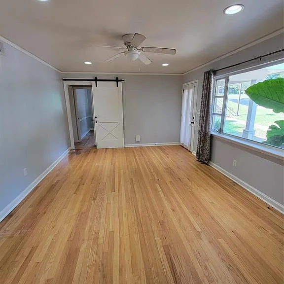 558 Karen Rd — Photo 4
