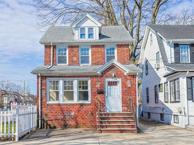 96 Colonial Road, Floral Park, NY, 11001
