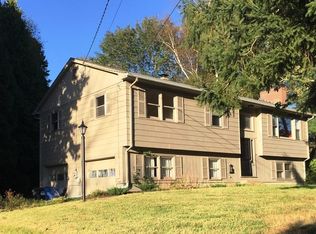 30 Caulkins Rd, Norwich, CT 06360