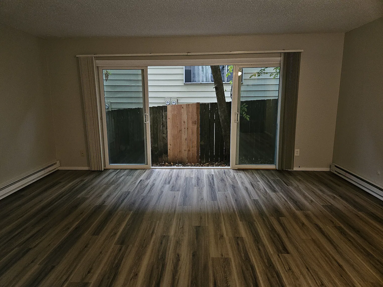 2 bed, 1.5 bath, 1000 sqft, $1,895 — Photo 4