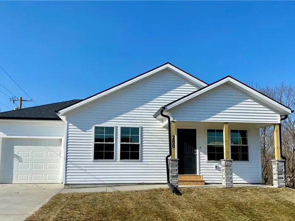 202 E Chestnut St, Harrisonville, MO 64701
