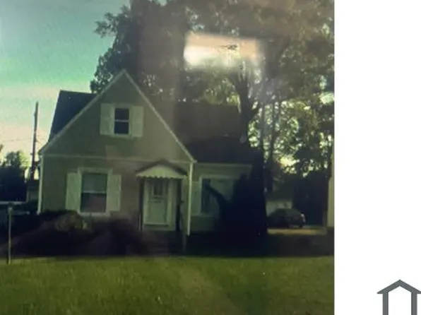 13523 Thraves Rd, Garfield Heights, OH 44125